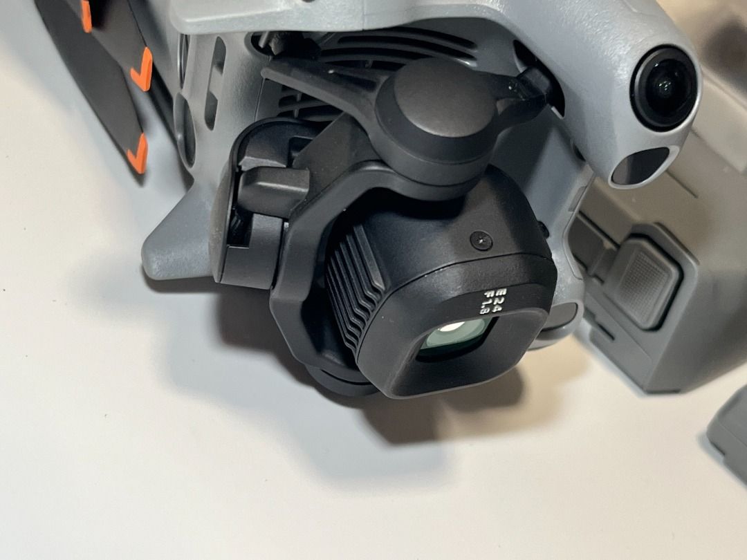 DJI Mini 5 Pro + 2電 +帶螢幕遙控 （分類：航拍）位於 Hong Kong。 由 takkkkk__ 提交（商品編號 1462401141，圖片 2）。簡介： DJI Mini 5 pro + 2標準電 + RC 2帶螢幕遙控 遙控係全新（未拆未用過）、無充電管家 6月買 電池循環13 保養到2027年6月,有 DJI care延長保養到2027年6月,無單了 💰現金交易：可以觀塘線、荃灣線、港島線 。