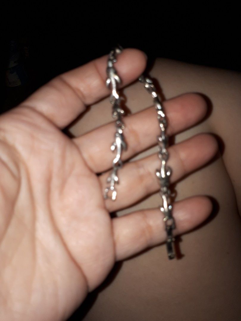 Dolphin link bracelet (Category: Bracelets) located in Quezon City. Submitted by secretluxuryshop (Listing ID 1462280710, Image 1). Description: .