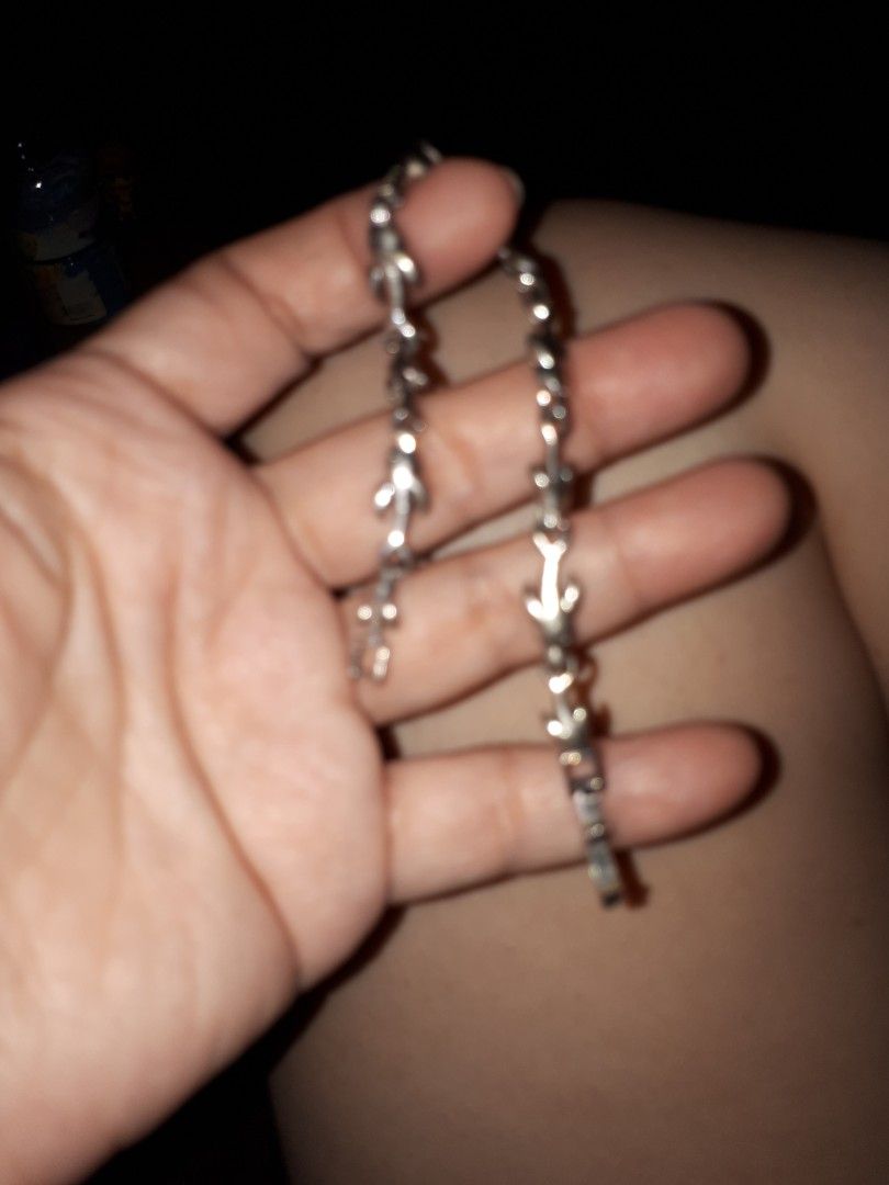 Dolphin link bracelet (Category: Bracelets) located in Quezon City. Submitted by secretluxuryshop (Listing ID 1462280710, Image 2). Description: .