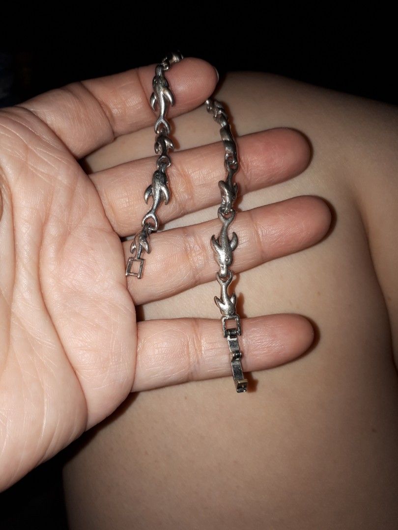 Dolphin link bracelet (Category: Bracelets) located in Quezon City. Submitted by secretluxuryshop (Listing ID 1462280710, Image 3). Description: .