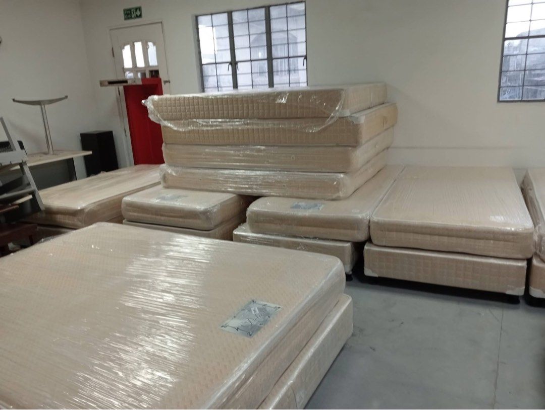 Double size - bed with frame (Category: Bed Frames & Mattresses) located in Pasig City. Submitted by pelen_c (Listing ID 1462365829, Image 1). Description: HOTEL PULL OUT BEDS!!! Slightly used, all set goods na goods. walang issue, walang damages!!! Paunahan nalang po until supply last. LIMITED ITEMS!!!! Goods na goods pwede sa maaarte, swak na swak sa mga may Air BnB!!! As is what is nasa pictures na lahat with actual price reference ng product 
