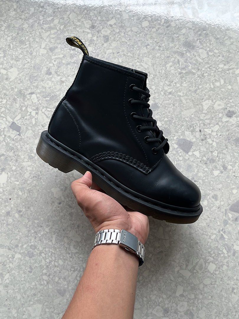DR. MARTENS 101 BOOTS (Category: Shoe inserts) located in Butuan. Submitted by jacobfrost (Listing ID 1462400875, Image 3). Description: DR. MARTENS 101 BOOTS 37 EUR. EXCELLENT CONDITION - 2,000 🏷️.