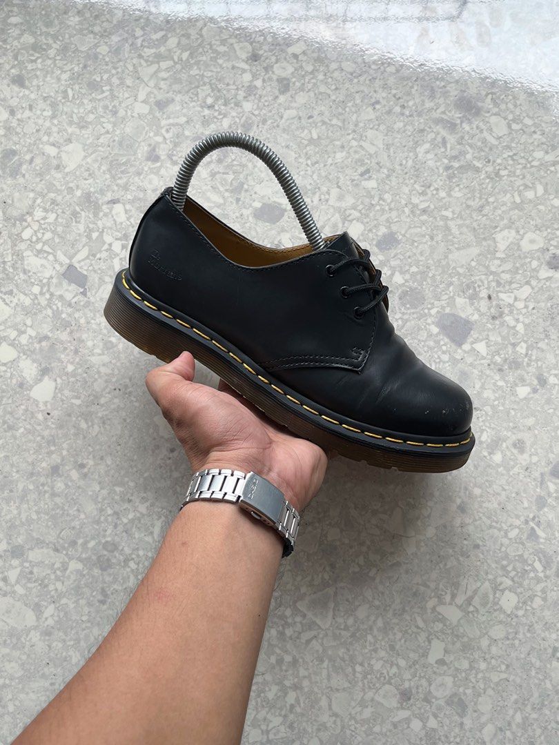 DR. MARTENS 1461 YELLOW STITCH (Category: Shoe inserts) located in Butuan. Submitted by jacobfrost (Listing ID 1462400711, Image 1). Description: DR. MARTENS 1461 YELLOW STITCH 37 EUR EXCELLENT CONDITION TOE SCRATCHES - 1,200 🏷️.