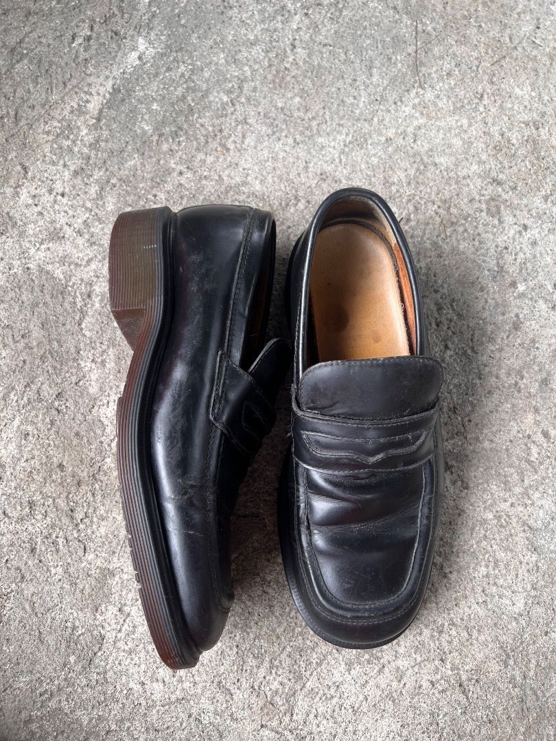 Dr Martens 1570 (Category: Dress Shoes) located in Caloocan City. Submitted by veliichoir (Listing ID 1462415806, Image 1). Description: Size 7 UK on tag.