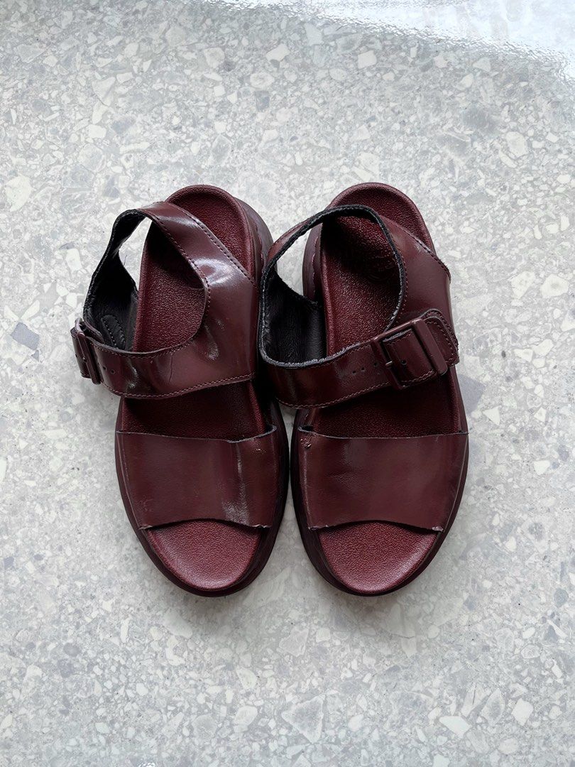DR. MARTENS ROMI Y STRAP SANDALS (Category: Shoe inserts) located in Butuan. Submitted by jacobfrost (Listing ID 1462401508, Image 3). Description: DR. MARTENS ROMI Y STRAP SANDALS 36 EUR EXCELLENT CONDITION - 1,200 🏷️.