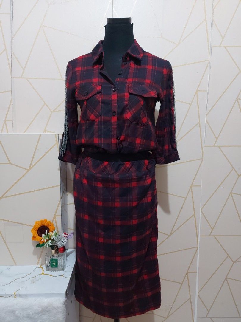 Dress Checkered Size S (Category: Dresses) located in Manila. Submitted by jollyann_b1990 (Listing ID 1462402983, Image 1). Description: - Shirt features a button-up front and two chest pockets. - Sleeves are adorned with beaded detailing. -Dress skirt is a classic pencil style. - Versatile dressed-up looks. - Comes with original tags attached..