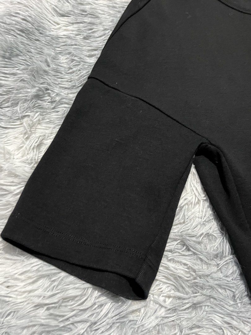 Dries Van Noten top (Category: Others Tops) located in Sasmuan (Sexmoan). Submitted by winterclothes.ph (Listing ID 1462399570, Image 3). Description: Dries Van Noten top Small on tag Width 19.5 Length 22-24.5 Excellent Condition.