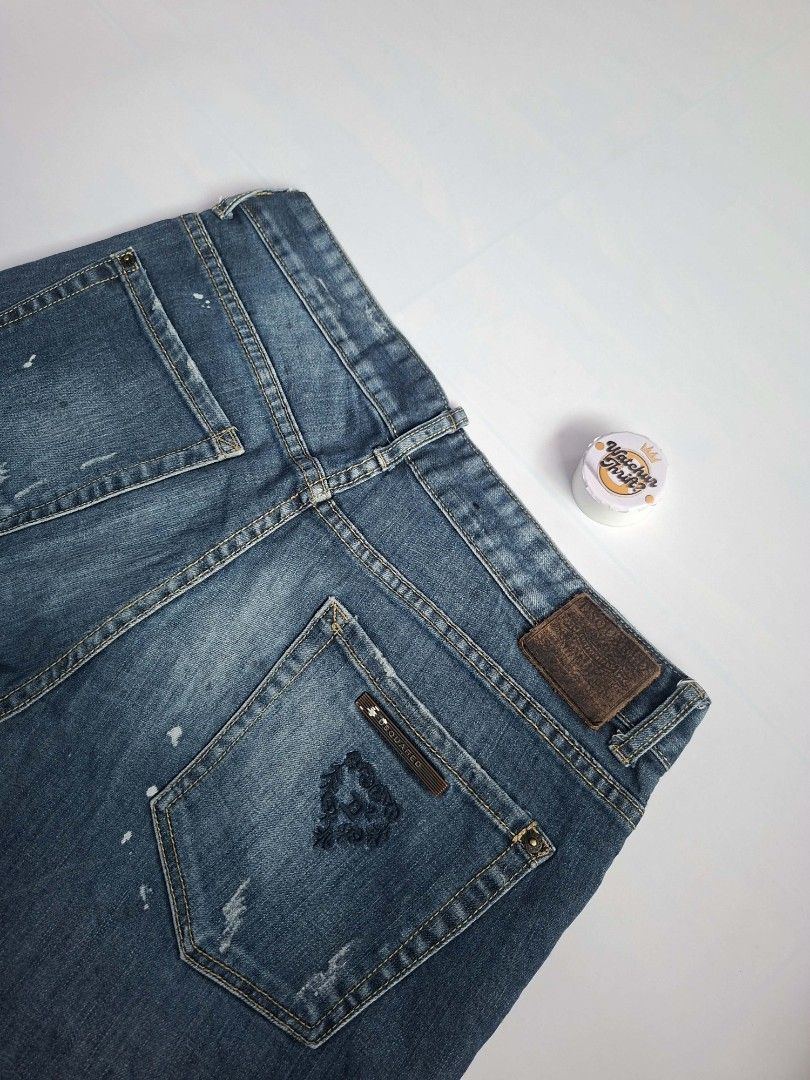 Dsquared2 Heart Splatter Jeans (Category: Jeans) located in Manapla. Submitted by gentleturtle_3dc683 (Listing ID 1462399494, Image 2). Description: Dsquared2 Heart Splatter Jeans 💵 ₱390 from 990 📏 Size: Waistline 33 – 34 Length 37 Hem 7 ½ 🎨 Color Rate: 9.5 /10 or better ✨ Condition: Great Pre-loved thrifted item. 💬 Message us for inquiries!.