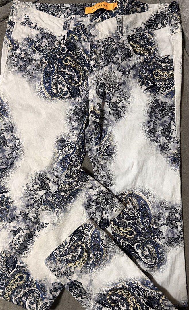 EGOIST (Category: Jeans) located in Davao. Submitted by sart0ria85 (Listing ID 1462296553, Image 3). Description: A bohemian denim pants in skinny fit. 98%COTTON 2%POLYURETHANE MADE IN KOREA 🇰🇷 SMALL. Size 4 EXCELLENT CONDITION (95/100).