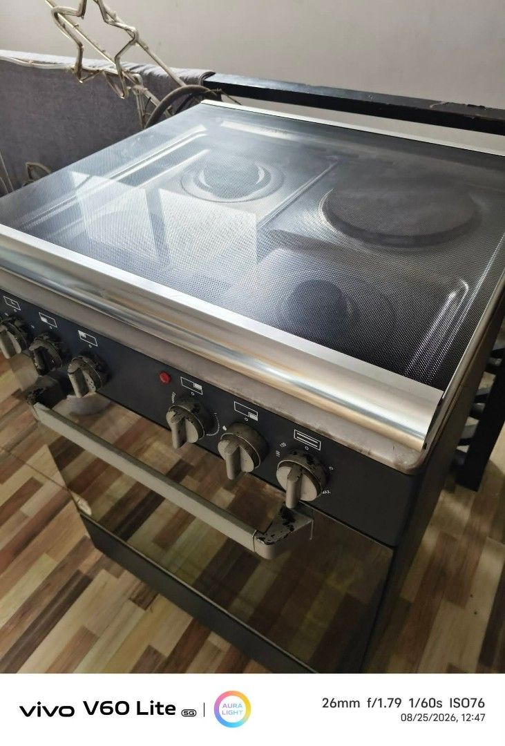 Electric stove (Category: Electrical, Adaptors & Sockets) located in Manila. Submitted by melgazojoh72664 (Listing ID 1462292191, Image 2). Description: 🔥 FOR SALE – ELECTRIC STOVE 🔥 📌 Good condition / No issue 📌 All burners working 📌 Malinis at maayos gamitin 📌 Reason for selling: Hindi na nagagamit 📌 Actual photos posted 📌 As is, where is Perfect for home, apartment, boarding house, or small kitchen. 🏠 💰 Negotiable for sure buyer 📍 L