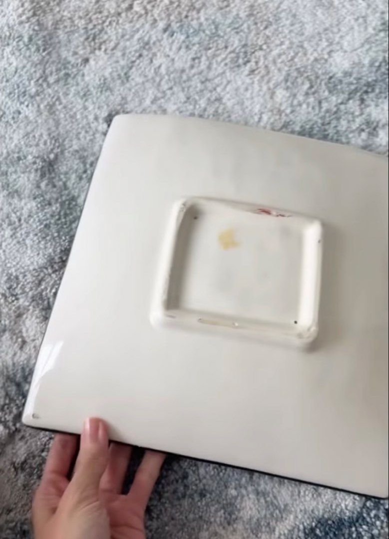 Elephant Ceramic Plate from Africa (Category: Other Home Decor) located in Paranaque City. Submitted by PrelovedClosetetc (Listing ID 1462263470, Image 2). Description: .