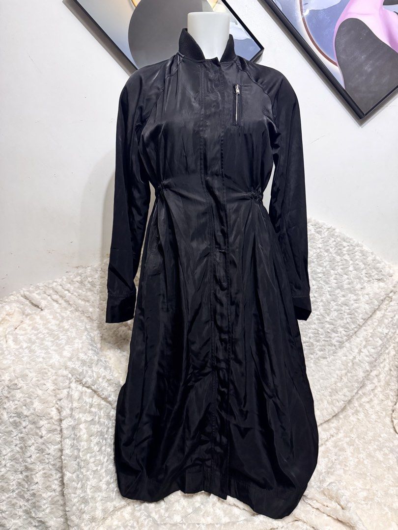 ENVYM Black Long Zip-Up trench coat (Category: Coats, Jackets and Outerwear) located in Marikina City. Submitted by lorradel (Listing ID 1462328144, Image 2). Description: - fits M- semi Large - lakas makasyala - ENVYM black long jacket - Zip-up front with snap button closure - Cinched waist detail for a flattering fit - Zippered pocket on the chest - Versatile for layering, looks great worn open or closed - MAY HAVE some washable stains (hindi m