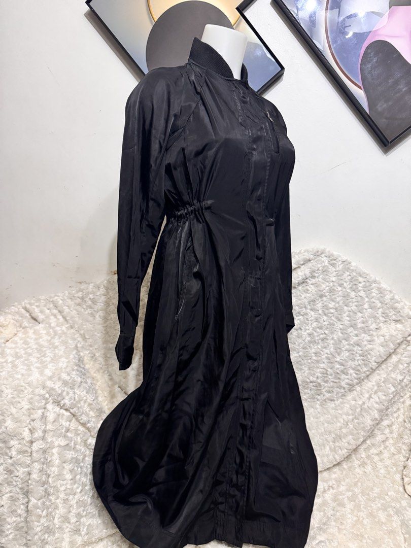 ENVYM Black Long Zip-Up trench coat (Category: Coats, Jackets and Outerwear) located in Marikina City. Submitted by lorradel (Listing ID 1462328144, Image 3). Description: - fits M- semi Large - lakas makasyala - ENVYM black long jacket - Zip-up front with snap button closure - Cinched waist detail for a flattering fit - Zippered pocket on the chest - Versatile for layering, looks great worn open or closed - MAY HAVE some washable stains (hindi m