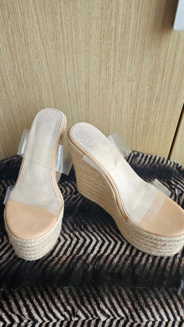 Espadrille Wedge Sandals with Clear Straps (Category: Wedges) located in Makati City. Submitted by shannebun (Listing ID 1462267370, Image 2). Description: Cream espadrille wedge sandals with clear straps and jute rope sole. Easy slip-on style, perfect for any outfit..