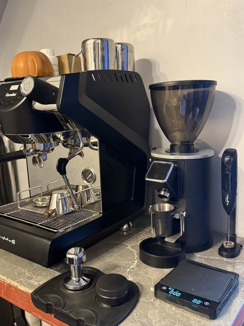 Espresso Machine (Category: Coffee & Tea Tableware) located in Pateros City. Submitted by jean_rys0101 (Listing ID 1462269479, Image 2). Description: .