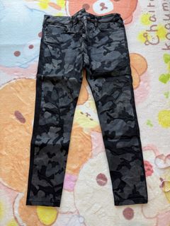 （分類：）位於 。 由 jacksonshum 提交（商品編號 1462289415，圖片 1）。簡介： 。