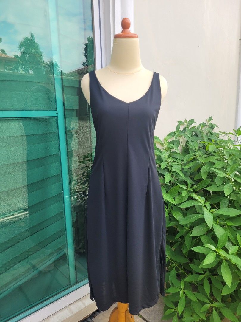 Express Black Polyester Dress Size 11/12 (Category: Dresses) located in Muntinlupa City. Submitted by havilahph (Listing ID 1462312708, Image 1). Description: Black dress from Express. Made of 100% polyester. Size 11/12. Simple and classic design. Good for many occasions. Check photos for details..