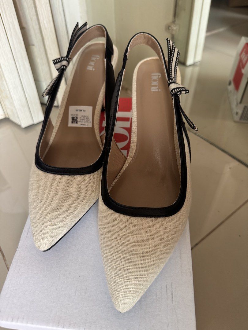Fioni Heels (Category: Heels) located in Quezon City. Submitted by jas.xxna (Listing ID 1462395826, Image 1). Description: Fioni heels originally 1650 Size 9 Used only once for a few hours.