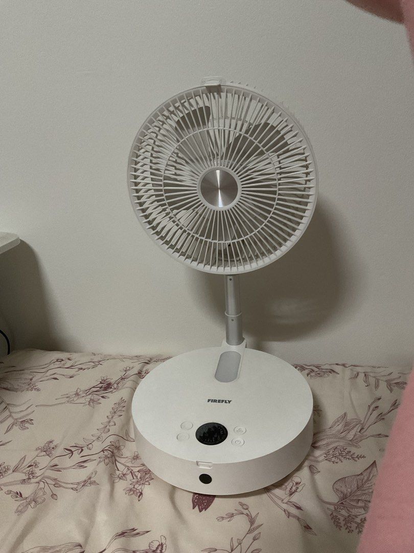 Firefly White Foldable Desk Fan (Category: Fans) located in Santa Rosa. Submitted by livesforamen (Listing ID 1462369404, Image 1). Description: hi, selling my telescopic fan because i upgraded to a new one condition: signs of usage, works fine but need to be constantly charged bcos mabilis na malowbatt, uses type c charger. i can give the cord i use for free. loc: pedro gil/leon guinto, malate, manila delivery: lalamove shouldered by buyer mop: 