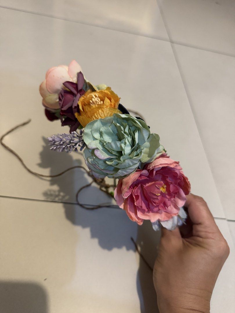 Flower Crown (Category: Hair Accessories) located in Pasig City. Submitted by jgbeautique (Listing ID 1462418551, Image 3). Description: Only used once to attend a themed event RFS: i dont need it anymore.