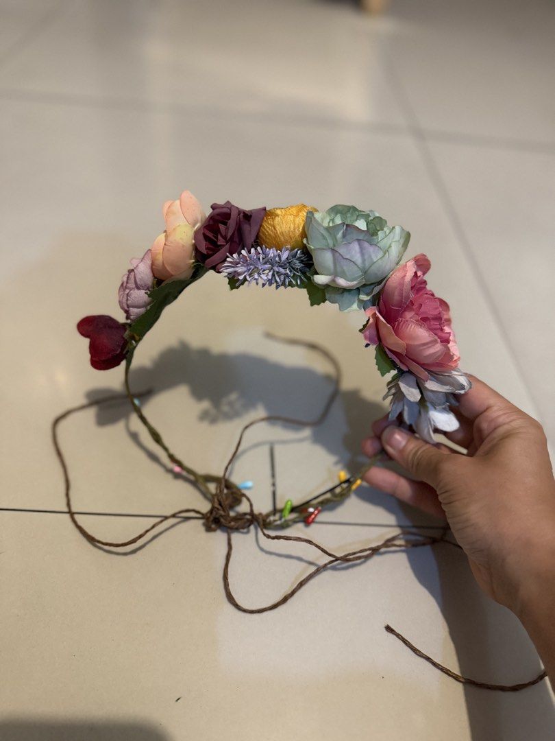 Flower Crown (Category: Hair Accessories) located in Pasig City. Submitted by jgbeautique (Listing ID 1462418551, Image 2). Description: Only used once to attend a themed event RFS: i dont need it anymore.