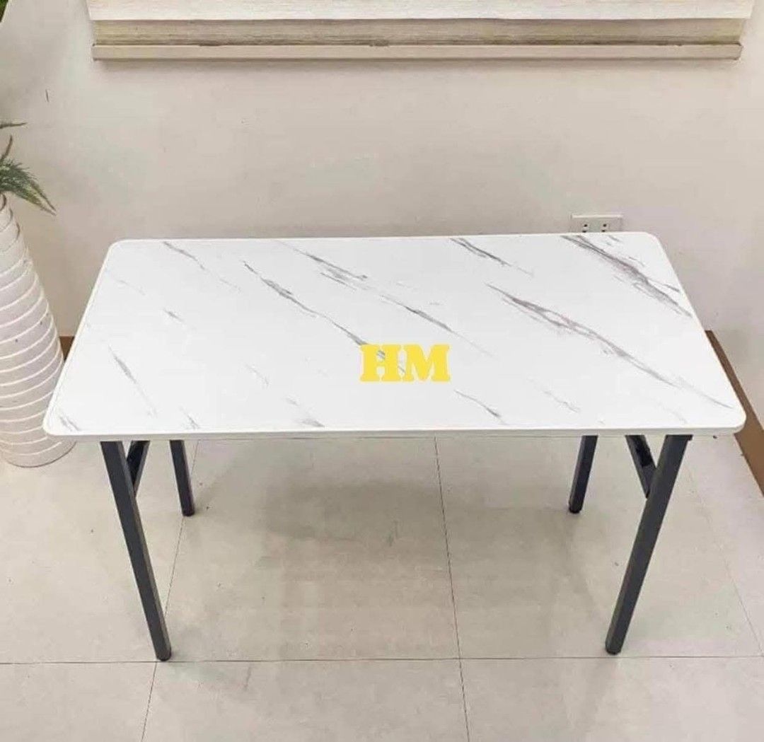 Folding table (Category: Announcements) located in Manila. Submitted by jelai.cybyb (Listing ID 1462321171, Image 1). Description: .