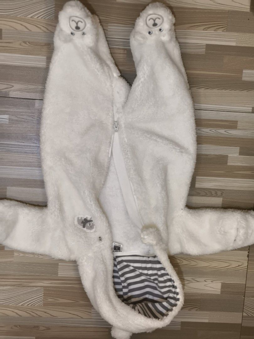 For Free! (Category: Babies & Kids Fashion) located in Bulacan. Submitted by threelittleclassics (Listing ID 1462353478, Image 2). Description: ginamit lang nun umuwi na kami after birth. laban nyo lang medyo nangutim lng sa hangeran. pero goods na goods sya sa newborn Tlaga. For free na lng po basta may na mine po☺️.