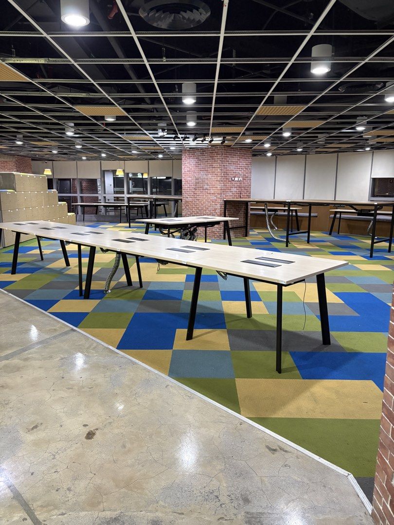 For Rent Office Unit in Ortigas Center (Category: Commercial) located in Mandaluyong City. Submitted by olxph_138268813_reapcpi (Listing ID 1462404515, Image 3). Description: Area: 1,300sqm Price: P900/sqm .