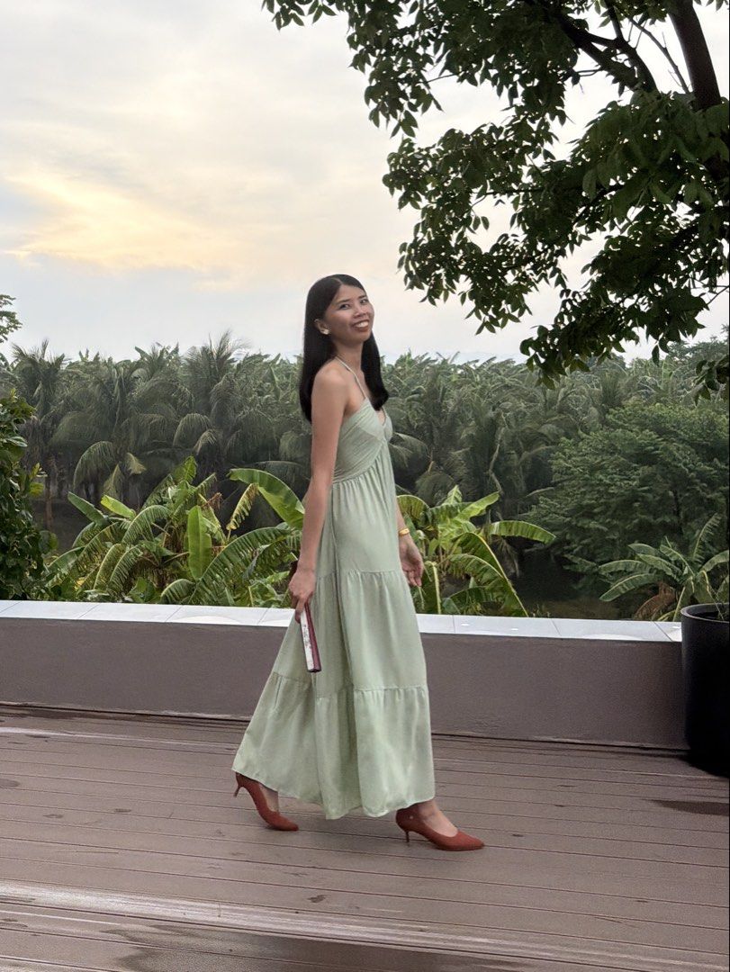 For Rent: Sage Green Layered Maxi Dress with pockets (Category: Dresses) located in Paranaque City. Submitted by erickamae10 (Listing ID 1462425270, Image 2). Description: - Rent is good for 5 days - With P300 security deposit - My height is 5'7.