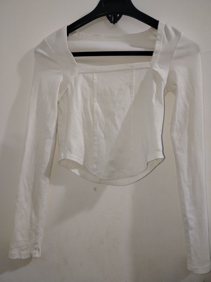 For sale (Category: Activewear) located in Taguig. Submitted by thebrandedrackph (Listing ID 1462327869, Image 1). Description: .
