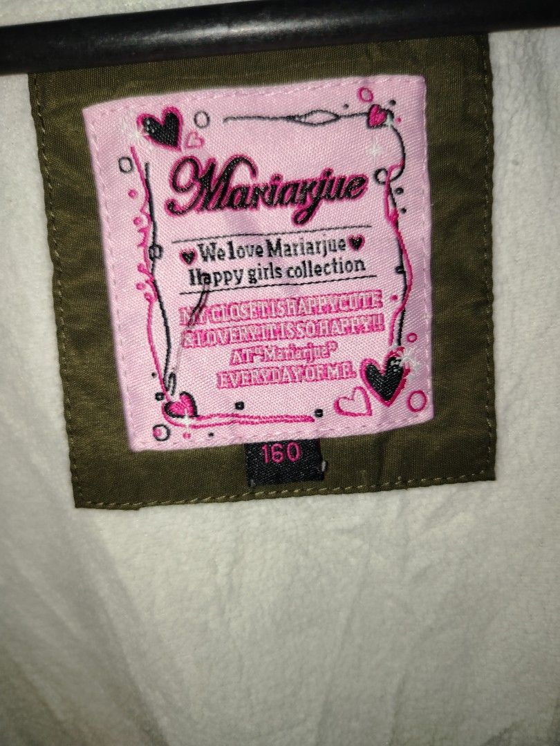 For sale (Category: Coats, Jackets and Outerwear) located in Taguig. Submitted by thebrandedrackph (Listing ID 1462332901, Image 3). Description: .
