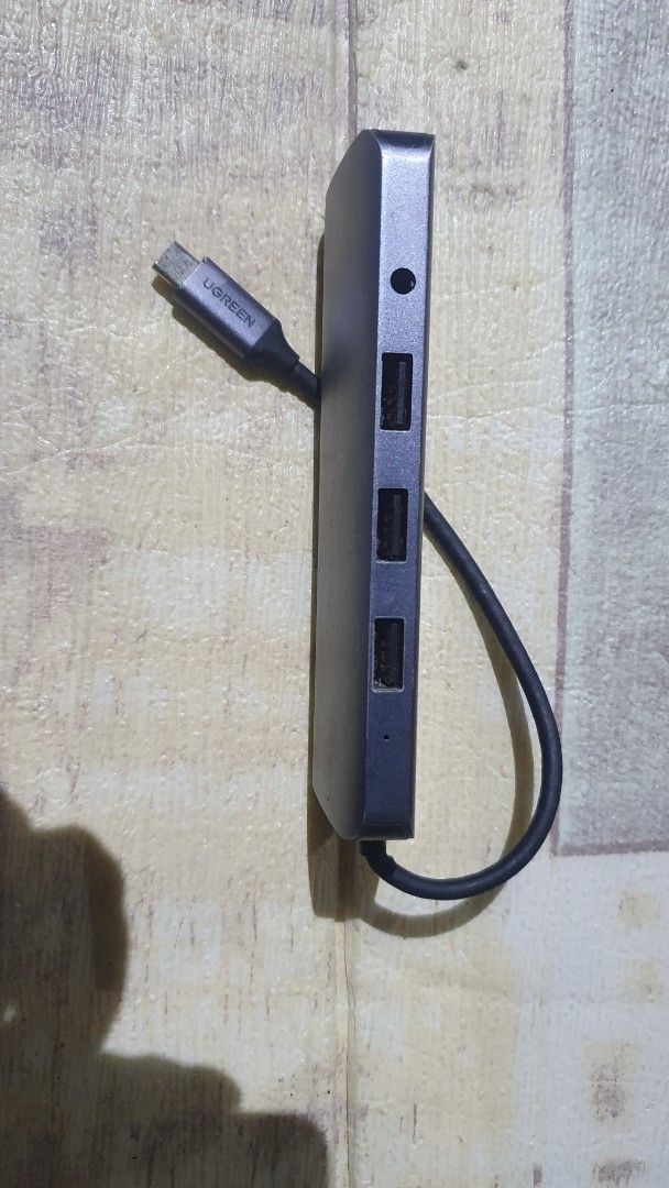For sale type c USB hub (Category: Media Streamers & Hubs) located in Cebu City. Submitted by gelmarbrig15075 (Listing ID 1462435094, Image 3). Description: type c USB hub.