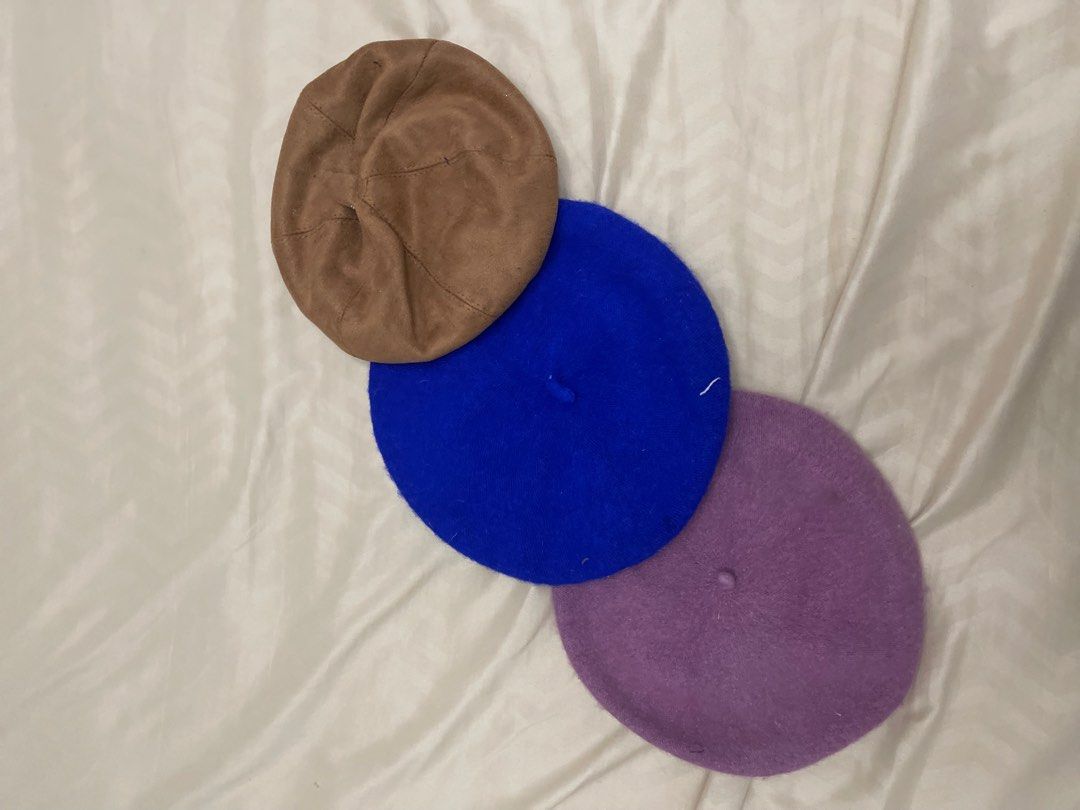 [FOR TAKE ALL] BERET HATS (Category: Hats & Beanies) located in Concepcion. Submitted by wowsinigangmix (Listing ID 1462413745, Image 1). Description: WOOL AND SUEDE BERET HATS VARIOUS COLORS STANDARD SIZE WOOL BERETS WERE NEVER USED SUEDE BERET IS IN GOOD CONDITION PRICE IS FOR THREE.