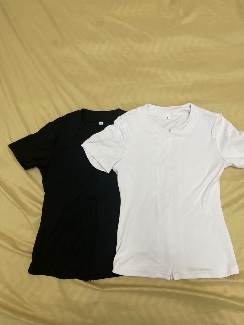 [FOR TAKE ALL] V-NECK ZIP CROPPED TOP (Category: Others Tops) located in Concepcion. Submitted by wowsinigangmix (Listing ID 1462423693, Image 1). Description: V-Neck Zip Cropped Top Brand New with Original Packaging Size M For take all only Bought for 309 each. Selling 550 for both. RFS: Wrong size..