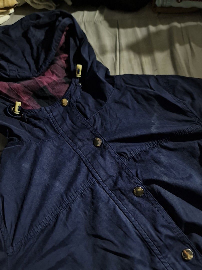 Forever 21 Hooded Jacket (Category: Coats, Jackets and Outerwear) located in Manila. Submitted by vast_urban.thrift (Listing ID 1462299144, Image 2). Description: Hooded Jacket with zipper and buttons.