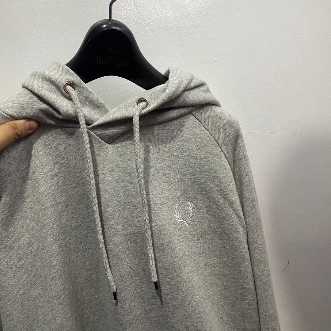 Fred Perry Hooded Jacket S/M (Category: Coats, Jackets and Outerwear) located in Antipolo. Submitted by bentakahitanoano (Listing ID 1462379365, Image 3). Description: Still in great shape Tags still intact Size medium can fit small Pit to pit 23 Length 24.5.