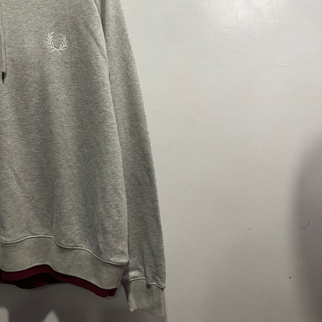 Fred Perry Hooded Jacket S/M (Category: Coats, Jackets and Outerwear) located in Antipolo. Submitted by bentakahitanoano (Listing ID 1462379365, Image 2). Description: Still in great shape Tags still intact Size medium can fit small Pit to pit 23 Length 24.5.