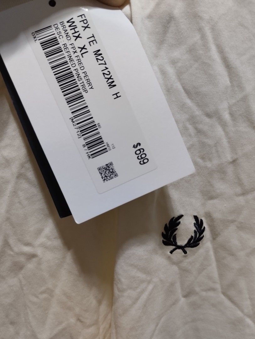 Fred Perry shirt (Category: Luxury Apparel) located in Bacoor. Submitted by nigel_008 (Listing ID 1462270302, Image 3). Description: Fred Perry shirt size xl.