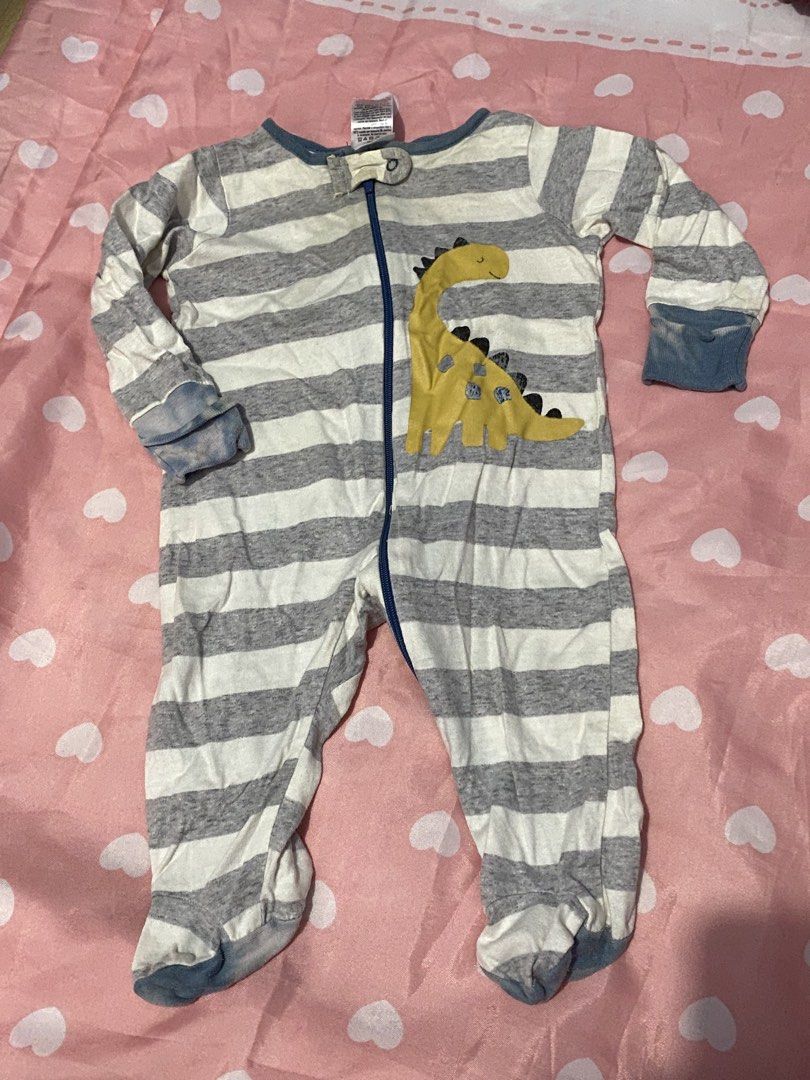 Frog Suit 0-9months (12pcs) all brandedp (Category: Babies & Kids Fashion) located in Bulacan. Submitted by ella_dyness (Listing ID 1462394196, Image 2). Description: frogsuit all branded .