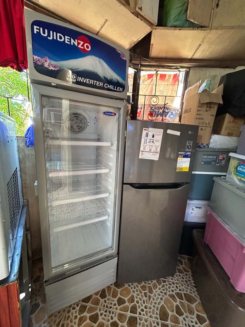 Fujidenzo HD Inverter Chiller (Category: Refrigerators and Freezers) located in Cavite. Submitted by jamalinao (Listing ID 1462270626, Image 2). Description: - Fujidenzo HD Inverter Chiller - Glass door for excellent product display - Ideal for both drinks and food items - Fully functional and in good working condition - Reason for selling: Upgraded to a new unit - Pick up only.