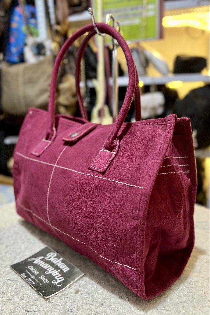 Fuschia Suede Hand Bag (Category: Tote Bags) located in Rizal. Submitted by babamamanyingonlineshop (Listing ID 1462267908, Image 2). Description: .