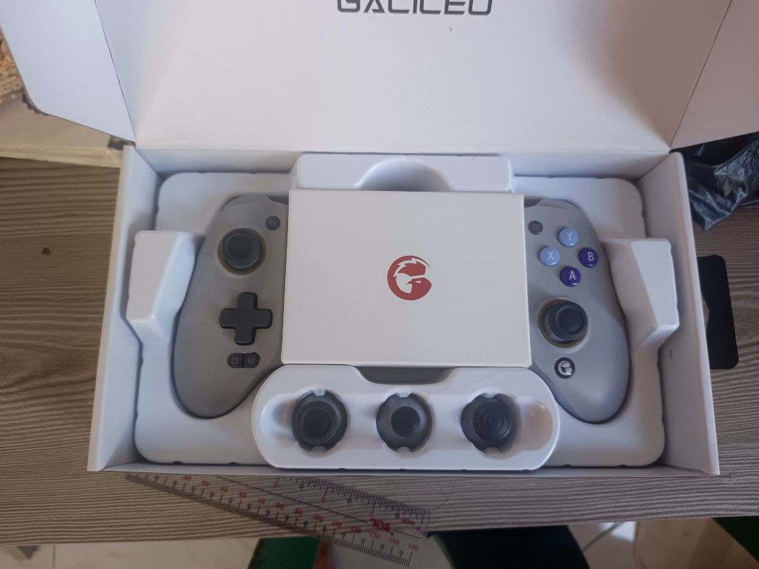 Gamesir G8 Galileo (Category: Controllers) located in Manila. Submitted by goncanswim (Listing ID 1462295386, Image 1). Description: .
