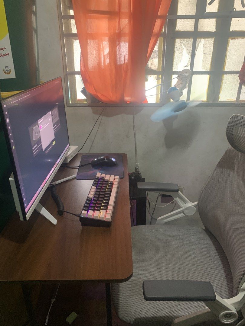 GAMING PC (Category: Desktops) located in Manila. Submitted by eradarrylk14006 (Listing ID 1462324822, Image 3). Description: FOR SALE RUSH SOLD AS SET WITH 35k! 35k! SLIGHTLY NEGOTIABLE SOBRANG MURA NA NIYAN PARA MAMBARAT KAPA NG SOBRA Z-G61 MECHANICAL KEYBOARD AND STEEL SERIES MOUSE N-VISION 165hz MONITOR WHITE ERGONOMIC CHAIR Processor: Ryzen 5 5600GT Motherboard: MSI B450M-A Pro Max Graphics Card: Gigabyte GeForce RTX 3050 8GB GDDR6 Storage: 