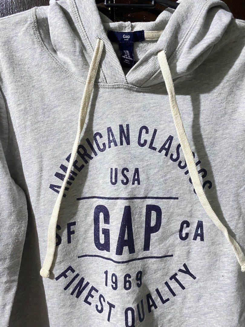 Gap hoodie (Category: Coats, Jackets and Outerwear) located in Pasig City. Submitted by fionithrifts (Listing ID 1462317199, Image 2). Description: Original Gap jacket Size: xs-s.