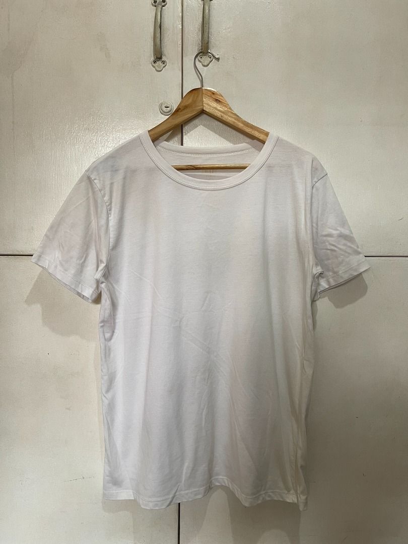 AUTHENTIC GAP 'PLAIN DIRTY WHITE' SHIRT (Category: Tshirts & Polo Shirts ) located in Manila. Submitted by ako.si.lemmor (Listing ID 1462317672, Image 1). Description: This item is authentic and personal use. Dimes: 21X27 (L-XL) Color rate: 9/10 Issue: Need wash only Shipping at your own cost or pickup Mandaluyong..
