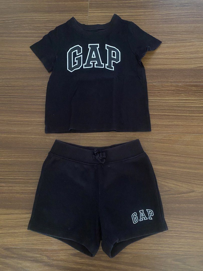 GAP SET 2-3Y (Category: Babies & Kids Fashion) located in Ajuy. Submitted by babykidstoddlerclothing (Listing ID 1462393706, Image 1). Description: - SUPER DARK IN ACTUAL.