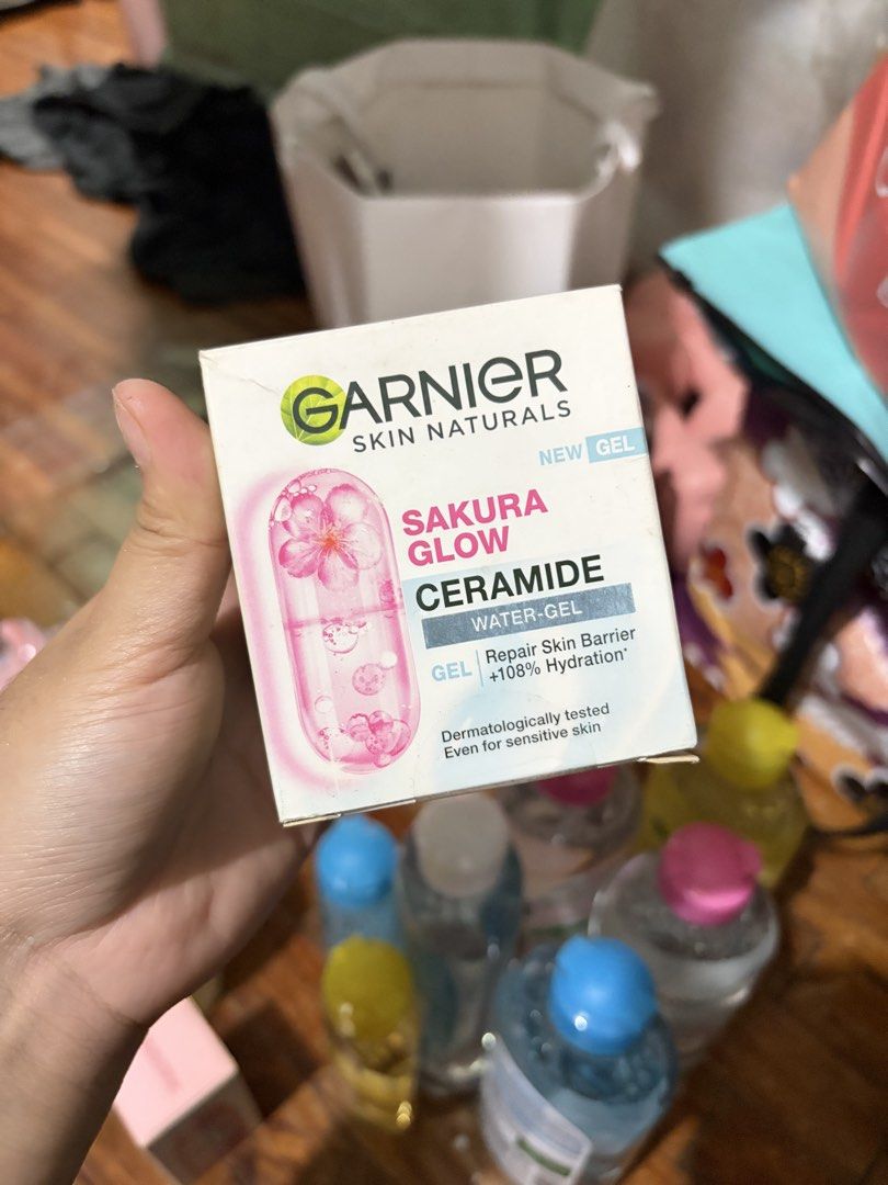 Garnier Sakura Glow Moisturizer (Category: Face Care) located in Quezon City. Submitted by berrystrawng (Listing ID 1462357054, Image 1). Description: used once only expiration: 2027 rfs: affiliate.