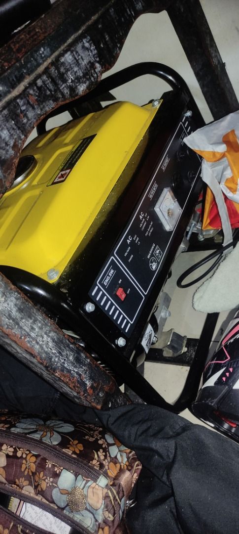 GENERATOR 2000W 4 STROKES (Category: Construction Tools & Equipment) located in Caloocan City. Submitted by espie2812 (Listing ID 1462432450, Image 2). Description: BRAND NEW NEVER BEEN USED NO BOX (MISPLACED) OPENED TO CHECK ONLY 9500 NABILI BENTA PALUGE NEED CASH ASAP CAN DO MEETUP OR PICKUP SA HOUSE KO .