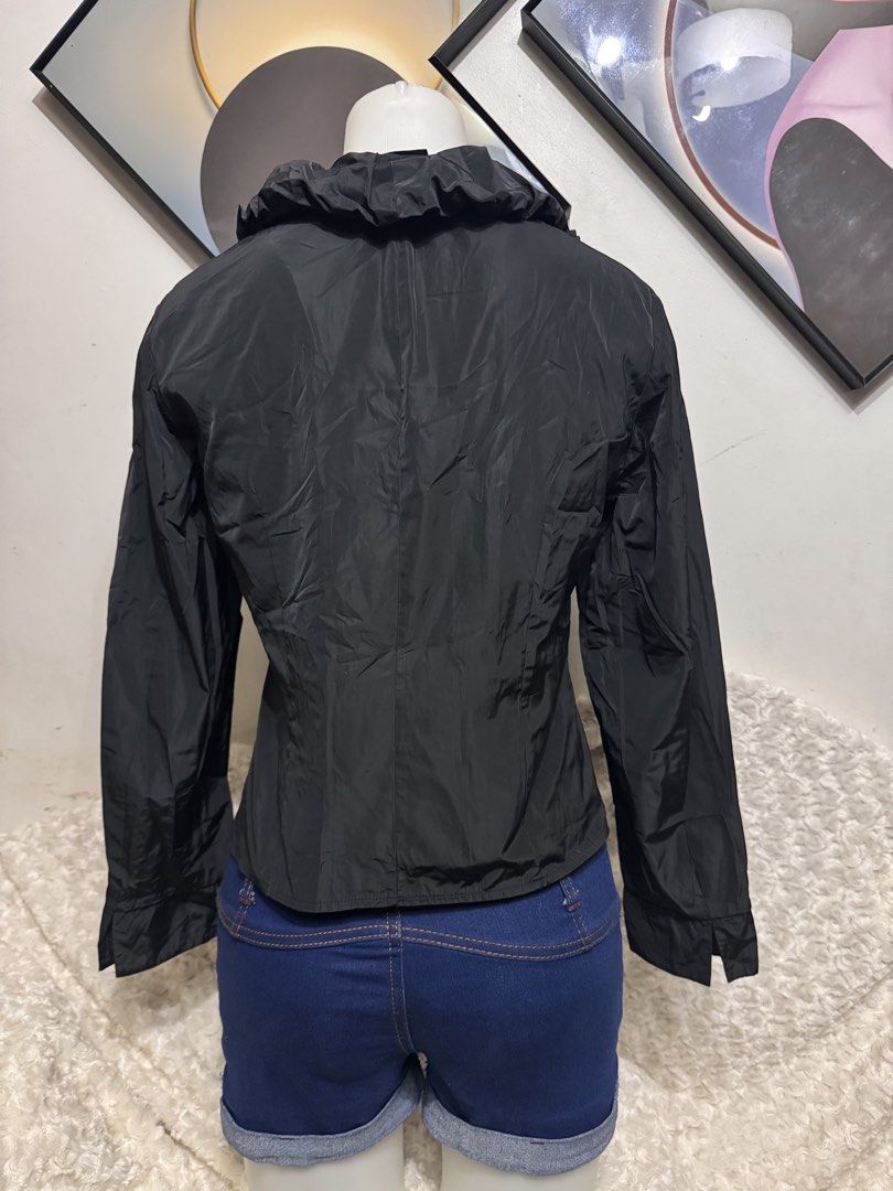 Gerry Weber Edition Black Ruffled Collar Jacket (Category: Coats, Jackets and Outerwear) located in Marikina City. Submitted by lorradel (Listing ID 1462326326, Image 3). Description: - fits S-M - Gerry Weber Edition black thin jacket - Features a ruffled collar - Button-up front - Long sleeves with buttoned cuffs - Lightweight material - Ideal for smart casual layering - MAY HAVE some washable stains (hindi maiiwasan) needs washing; had been sto