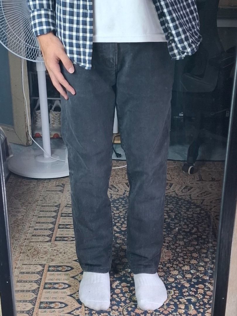Giordano Black Denim Jeans (Category: Jeans) located in Cagayan de Oro. Submitted by prudentials.ph (Listing ID 1462266172, Image 1). Description: GI0RD@NO SLIM FIT JEANS Size: 30 lenght: 36 thigh: 10 leg opening: 10 (M) mine 150+SF model's height: 5'7 model's size: 30 DM @prudentials.ph on Instagram for more inquiries!.
